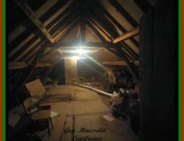 Vignette - Touristique - PROPRIETE A VENDRE FAITE D'UNE MAISON, D'UNE GRANGE, D'UN GRAND TERRAIN