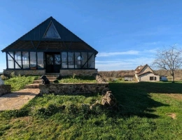 Vignette - Tourist - House