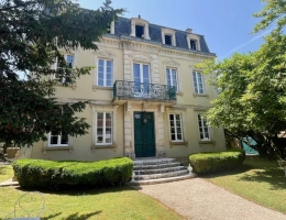 Vignette - Prestigious - Marciac (32) VERY ELEGANT MANOR HOUSE, requiring no work, with an artist's house or gîte, walled cen
