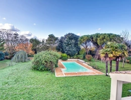 Vignette - Prestige - Magnifique propriété de 7 pièces alliant espace, élégance et cadre verdoyant à seulement 10' de LA ROCHELLE