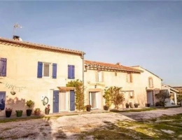 Vignette - Tourist - Sale of a main house, with three cottages