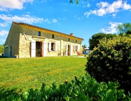 Vignette - Prestige - Charmante maison en moellon de 200 m² avec double garage, cuisine d’été avec avancée de toit et un grand parc clôturé de 5000 m²