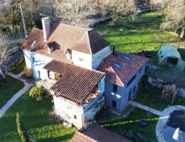 Vignette - Tourist - Farm with outbuildings