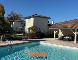 Vignette - Tourist - Superb property on the outskirts of Bordeaux with 2 gîtes, exceptional garden layout