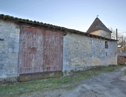 Vignette - Touristique - Propriété viticole et ensemble en pierre au calme