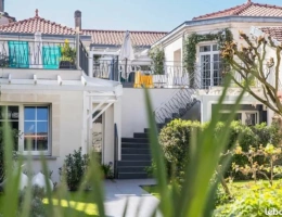 Vignette - Touristique - La Villa Bordelaise_Propriéte de caractère avec chambres d'hôtes potentielles - Centre Bordeaux - 255m²