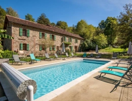 Vignette - Tourist - House