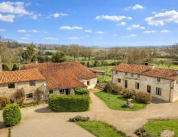 Vignette - Tourist - House