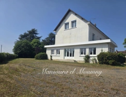 Vignette - Tourist - 20-room property for sale in CHATEAU RENAULT (37)