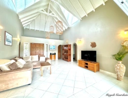 Vignette - Prestige - SAINT-FRANÇOIS – VILLA D’EXCEPTION AVEC GRANDE PISCINE, À 5 MINUTES DES PLAGES