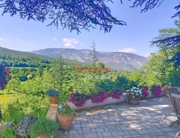 Vignette - Touristique - Domaine de gîtes et chambres d'hôtes de caractère - Pied du