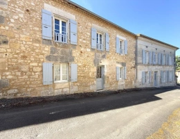 Vignette - Tourist - Character property