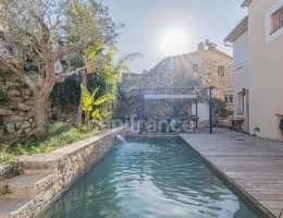 Vignette - Prestigious - Mougins Centre (Tournamy) / à vendre Propriété de charme avec dépendance, piscine et double garage