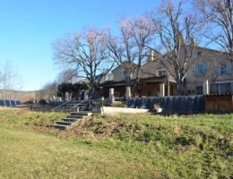 Vignette - Touristique - Ancienne Ferme du 18 ème siècle  avec activité restaurant