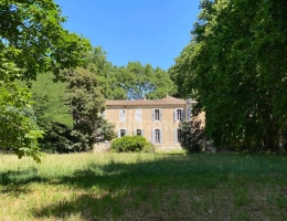 Vignette - Agricole - Dpt Gard (30), à vendre dans le Gard, propriété viticole en AOP Côtes du Rhône sur 25 hectares avec Château du XVème siècle