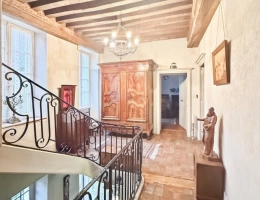 Vignette - Rural - Stone property of 252 m2, with outbuildings, in COUCHES with 1186 m2 of land.