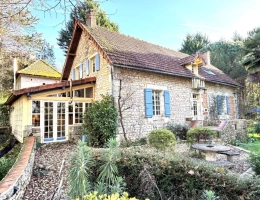 Vignette - Tourist - House