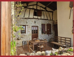 Vignette - Tourist - Propriété de caractère, 2 maisons, piscine, 1,4ha
