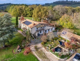 Vignette - Rural - Stone estate with outbuildings and 5 hectares of nature – Monbazillac (24240)