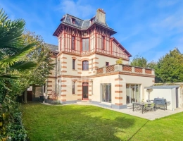 Vignette - Rural - Propriété à vendre 10 pièces sur terrain clos de murs en pierre MORIGNY CHAMPIGNY (91)