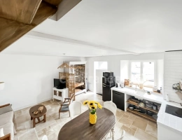 Vignette - Équestre - À VENDRE - HESDIN L'ABBÉ - CORPS DE FERME RÉNOVÉ - DOMAINE EQUESTRE - CAPACITÉ DE L'ENSEMBLE 468 M2 - HABITATION PRINCIPALE 8 PIÈCES - GARAGE - PISCINE 32 M2 - TERRAIN CLOS - DÉPENDANCES