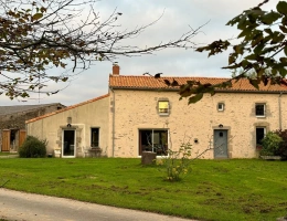 Vignette - Touristique - Domaine de caractère, avec gîtes, étang & installations équestres