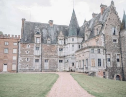 Vignette - Prestige - Gigantesque château de XVeme a 140km de Paris sur 40ha