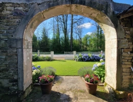 Vignette - Prestige - Proche de XERTIGNY (88) Propriete à vendre MAISON 4 pièces (env. 140 m2)  + GARAGE AUTOMOBILES de 900 m2 / TERRAIN 7500 m2 env