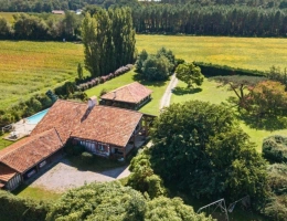 Vignette - Prestige - Soustons, authentique maison landaise du XVIIIe, 265 m², dépendances, piscine, parc paysagé 6 800 m², à 2 minutes du centre et du lac