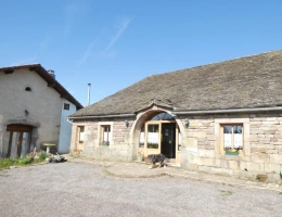 Vignette - Touristique - PLOMBIERES LES BAINS (88) Coprs de ferme de 300m² + Gîte de 120m²  activité de chambres d'hôtes terrain 2 hectares