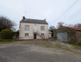 Vignette - Rural - Bubry propriété composée d'une maison à usage d'habitation avec garage, deux petits hangars, une grange en pierre, une longère en pierre, un grand hangar avec ancienne étable, 1.5 hectare de terrain