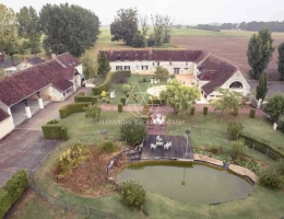 Vignette - Touristique - Ferme du 17eme sur 4,2ha à Sainte Maure de Touraine: Mariage/Evènementiel: Opportunité d'investissement unique!