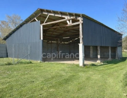 Vignette - Rural - 267 m² warehouse convertible into a residence on 6,813 m² of land - High potential - Chevanceaux (17
