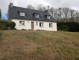 Vignette - Rurale - Kernascleden propriété composée d'une maison à usage d'habitation de 6 pièces 178 m² envion un hangar de 161m² envion, une ancienne lapinière de 700m² envion le tout sur une parcelle de 3.2 Hectares