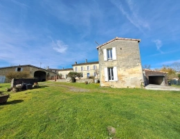 Vignette - Tourist - Propriété de caractère avec dépendances