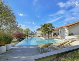 Vignette - Rural - Propriété exceptionnelle à VALEILLE (42) avec parc agréamenté d'une piscine à débordement