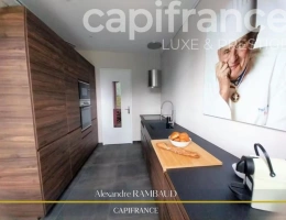 Vignette - Prestige - Propriété à vendre 17 pièces en plein centre de DOL DE BRETAGNE (35) - proche de Saint Malo