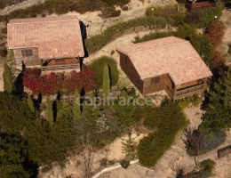 Vignette - Touristique - Dpt Corse (20), à vendre EVISA, propriété avec six chalets en bois, terrasse vue panoramique, piscine, parking