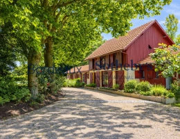 Vignette - Prestige - BORDEAUX 15MN - SOMPTUEUSE PROPRIÉTÉ - ANCIENNES ÉCURIES RÉNOVÉES - 280M² - PARC 3000M² - PISCINE