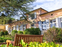 Vignette - Prestige - BORDEAUX 25KM - ENTRE-DEUX-MERS - SOMPTUEUSE CHARTREUSE DU XVIII° - 8,5 HA - PISCINE - DÉPENDANCES