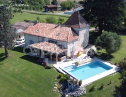 Vignette - Touristique - Domaine de prestige avec manoir, gîte et cottage sur 2,2 hectares de terrain paysager – Lot-et-Garonne
