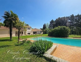 Vignette - Prestige - Magnifique propriété de 7 pièces alliant espace, élégance et cadre verdoyant à seulement 10' de LA ROCHELLE