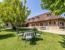 Vignette - Prestige - 3 min Louhans, Corps de ferme du XIXe en Bresse : alliance du charme et confort moderne