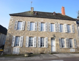 Vignette - Rural - Stone property of 252 m2, with outbuildings, in COUCHES with 1186 m2 of land.