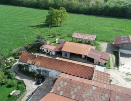 Vignette - Rurale - ESSOMES SUR MARNE (02) à vendre joli corps de ferme avec maison et nombreux bâtiments sur un terrain de 10 hectares