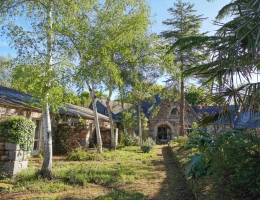 Vignette - Touristique - Ensemble en pierres de 850 m² environ proche mer