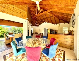 Vignette - Touristique - SAINT-FRANÇOIS – PROPRIÉTÉ RARE À 100 MÈTRES DE LA PLAGE – 3 VILLAS INDÉPENDANTES SUR 1 539 m²