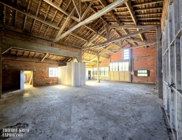 Vignette - Prestige - Propriété à fort potentiel – Hangars & bâtiments – 450 m² exploitables sur 15 000 m² de terrain aménageable – Changement de destination possible