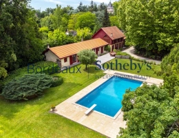 Vignette - Prestigious - BORDEAUX 15MN - MAGNIFICENT HOUSE - LANDSCAPED 3000SQ.M PARK - 4 BEDROOMS - SWIMMING POOL - GARAGES