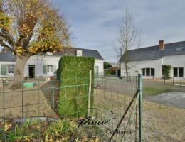 Vignette - Touristique - Propriété au charme de l'ancien - comprenant 2 gîtes - dépendances